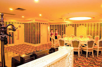 גואנגג'ואו Rongwei Business Hotel מראה חיצוני תמונה